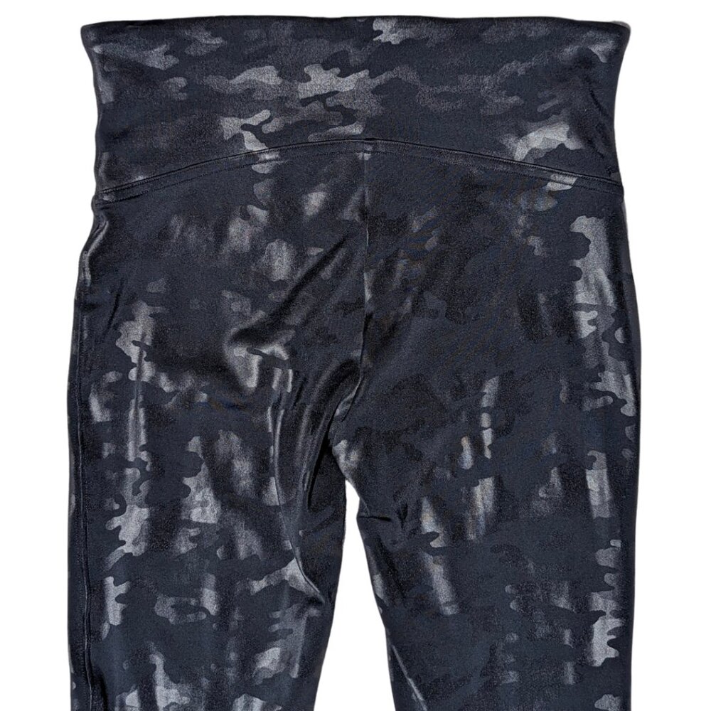 Spanx Medium Black Camo High Waist Ankle Cropped Leggings - Picture 6 of 9